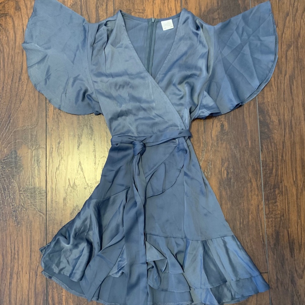 Selfie Leslie dress